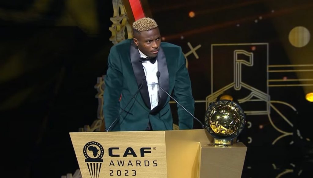Victor Osimhen receiving his 2023 CAF men's player of the year award